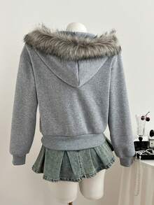 Sweetra Áo khoác nỉ ngắn tay có mũ, khóa kéo, in chữ kiểu Mỹ cổ điển, cổ lông, thiết kế mùa thu dành cho nữ. - Màu Xám nhạt - Xem 2