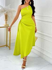 SOLERSUN One Shoulder Cut Out Drawstring Side Asymmetrical Hem Dress Dress Maxi Women Outfit - Green - View 5