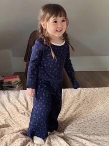 DAZY 2 件套女婴花卉印花圆领长袖 T 恤和宽松长裤睡衣套装