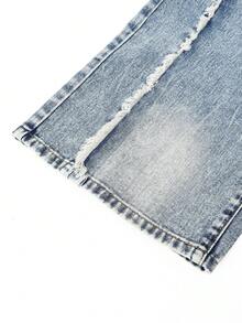 SHEIN ChillGRL 少女拼接黑色直筒牛仔裤，休闲校园时尚街头风，秋冬季必备！经典黑色舒适面料，前片拼接设计+松紧腰带+抽绳，方便穿脱，宽松直筒版型，修饰腿型，适合各种身材。百搭耐脏，无论是校园穿搭还是日常穿着，都能轻松打造青春活力造型！ - 淺色水洗藍 - 查看 4