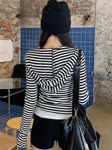 K-Vae Women's Casual Commuting Zip-Up Hooded Jacket With Black And White Striped Print, Suitable For Spring And Autumn - Black and White - View 2