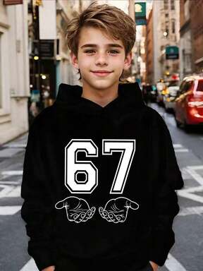 Jongens casual "67" numeriek SIX SEVEN patroon lange mouwen hoodie, streetstyle, met 67 print, comfortabele casual outfit, geschikt voor uitjes en sporten, zwarte hoodie