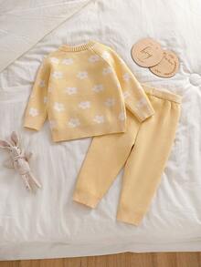 SHEIN Neugeborenen Baby Rundhals Pullover mit Blumenmuster und elastischer Taille Strickjose Freizeitoutfit, Herbst/Winter - Gelb - Übersicht 2