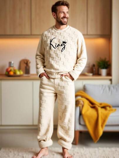 HIMLAND 남성용 겨울 레터 자수 긴소매 상의 및 긴 바지 따뜻한 파자마 세트