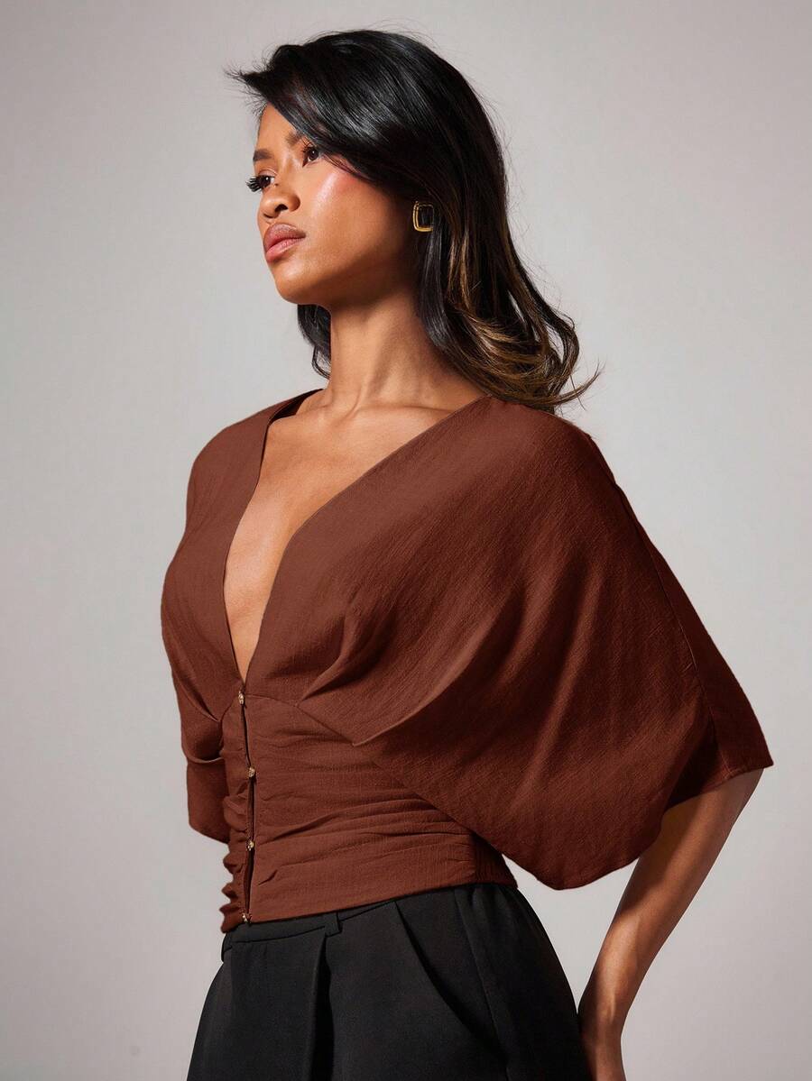 COSMINA Blusa elegante de mujer con mangas de murciélago, fruncida y con botones metálicos en escote en V - Rojo - Ver 1