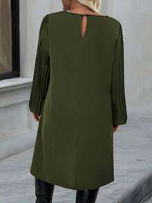EMERY ROSE Plus Size Women Solid Color Round Neck Pleated Lantern Sleeve Straight Loose Casual Dress - Army Green - View 2