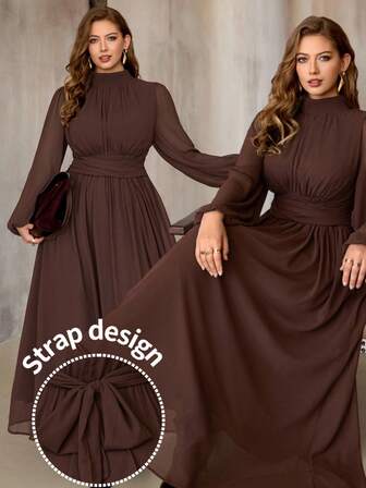 Roveilla Plusstorlek Enfärgad Plisserad Klänning med Bälte och Långärmad Krage