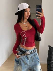 StreetHx 女士黑色U领修身舒适银色字母印花朋克摇滚Y2K坏女孩休闲街头风学院风2000年代风格长袖T恤 - 酒紅色 - 查看 6