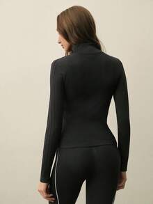 With My Calm With My Calm Jaket Yoga Wanita Hitam Tanpa Jahitan, Atasan Olahraga Gym yang Modis dengan Kerah Tegak, Lengan Panjang, Atasan Rajut Rib dengan Penutup Resleting - Hitam - View 2