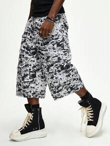 ROMWE MEN Men's Loose Fit Camouflage Denim Shorts - Black and White - View 4