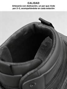 Botas de montaña para hombre,Botas de trabajo duraderas,Novedades de otoño: zapatillas deportivas de moda para papá, de color liso, con suela gruesa antideslizante y resistente,botas, zapatos deportivos para exteriores, botas de senderismo, exploración, construcción, granja, vaquero, versátil - Gris - Ver 7