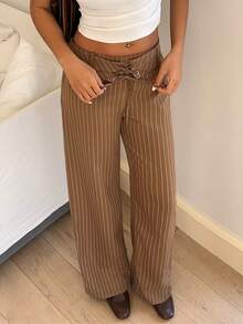 Flirla Pantalon large à taille basse rayé marron pour femmes avec ceinture, nœud papillon et œillets décoratifs. Élégant pour un usage casual et les déplacements quotidiens en automne/hiver - Tabac - Voir 5