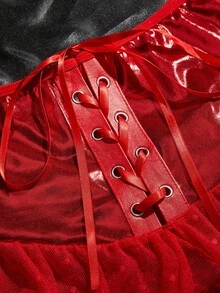 SpicyHot Sexy 5-teiliges Set in Große Größen mit herzförmigem, glänzendem, reflektierendem Top + G-String + Mini-Rock + Nippelklebern, romantisch für den Valentinstag - Rot - Übersicht 4