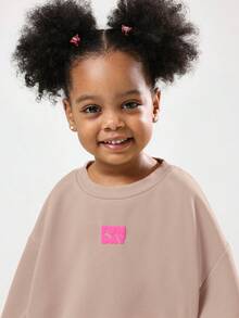 SUMWON 周日欢乐儿童爱心印花卫衣套装，适合休闲周末度假穿着 - 粉色 - 查看 7