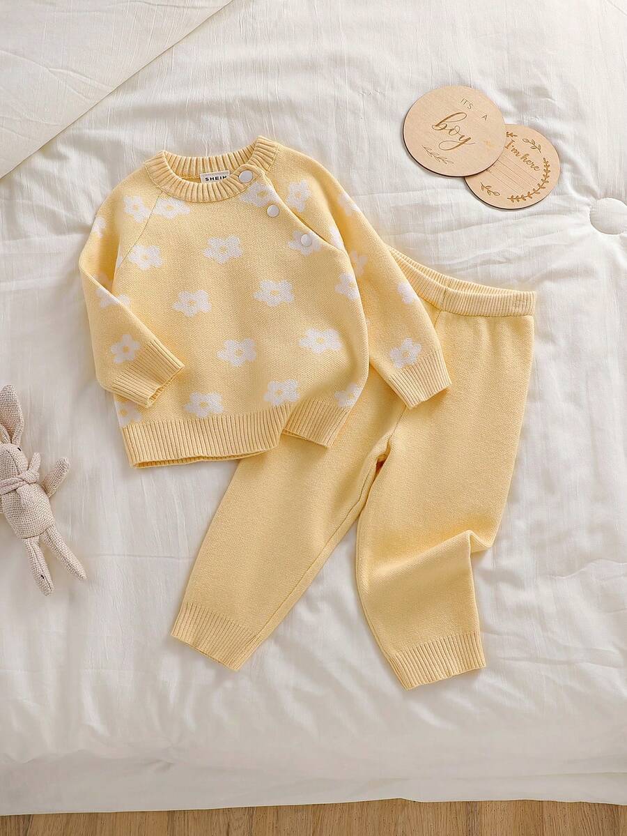 SHEIN Neugeborenen Baby Rundhals Pullover mit Blumenmuster und elastischer Taille Strickjose Freizeitoutfit, Herbst/Winter - Gelb - Übersicht 1