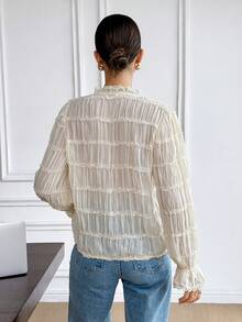 Serisse 女士纯色常规肩部喇叭袖衬衫，法式成熟优雅立领荷叶边衬衫，3D刺绣褶皱设计，复古宫廷风长袖上衣，时尚优雅，女士上衣，春季女装，春假白色薄纱上衣奶油色休闲衬衫 - 米色 - 查看 2