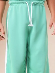 SUMWON Boys Oversized Mint Green T-Shirt And Jogger Set With White Side Stripe Details And Mixed Graphic Text Print Casual Vacation - Green - View 8