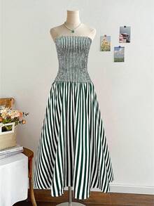 Vestido feminino elegante, sem mangas e sem alças, com acabamento requintado - Multicolorido - Ver 1