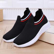 Zapatillas de verano casual para mujeres, zapatillas de correr de punta baja con suela de EVA, forro y parte superior de tela cómoda, calzado deportivo de color sólido ligero, zapatos de caminar ligeros|Zapatillas de deslizamiento|Zapatillas de tela cómoda - Negro - Ver 1
