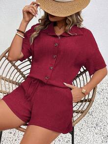 EMERY ROSE Conjunto de 2 piezas de camisa de botones frontales y pantalones cortos de unicolor para mujer - Rojo - Ver 3