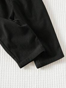 Cozy Pixies Conjunto de 2 piezas de sudadera de cuello redondo de manga larga y pantalones de cintura elástica con estampado de oso de dibujos animados para bebé niño - Negro - Ver 8