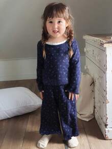 DAZY 2 件套女婴花卉印花圆领长袖 T 恤和宽松长裤睡衣套装