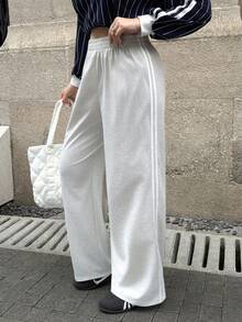 SHEIN EZwear Quần kẻ sọc đen bên hông cỡ lớn dành cho nữ, tối giản và thời trang, phù hợp để mặc thường ngày, mùa tốt nghiệp, trang phục trở lại trường, lễ tốt nghiệp, trang phục giáo viên nữ, mùa trở lại trường - Màu Xám nhạt - Xem 8
