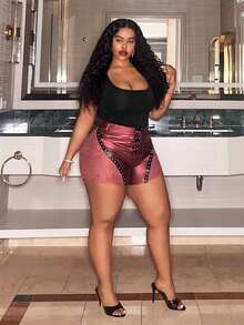 Slaydiva 2025 Neuer Sommer Lässig Street Sexy Y2K Hot Girl Stil Täglicher Dating Geburtstags Party Spitze Splicing PU Nieten Dekoration Vorne Mitte Fake Patte und Ösen Dekoration Schwarze PU Hose Ultra Shorts Enge Mini Hose Damen Shorts-B - Bordeaux - Übersicht 4