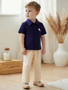 SHEIN Explorewe 4-7 Years Old Boys' Spring/Autumn Shirt Set, Beige & Brown Collar Button Long Sleeve Cardigan Top And Striped Pants Suit, Elegant And Simple Back To School Outfit, All Season - Navy Blue - View 4