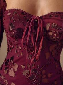 SHEIN BAE Women's Burgundy Floral Textured Cut-Out Long Sleeve Square Neck A-Line Mini Dress, Birthday Dress, Party Mini Dress, Wedding Guest Dress,Christmas And New Year Dresses, Women's Red Dresses, Women's Christmas Dresses - Burgundy - View 5