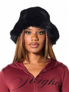 SUMWON WOMEN 奢华仿皮草渔夫帽，冬季时尚单品，保暖舒适，蓬松有型。 - 黑色 - 查看 2