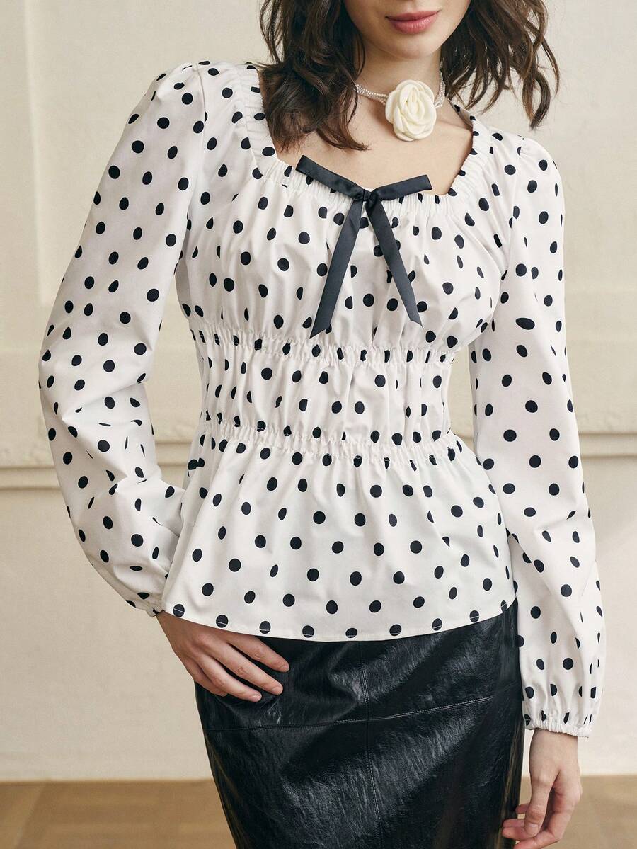 Cévolie Vintage Polka Dot Square Collar Bow Tie Waist Lantern Sleeve Blouse - Black and White - View 1