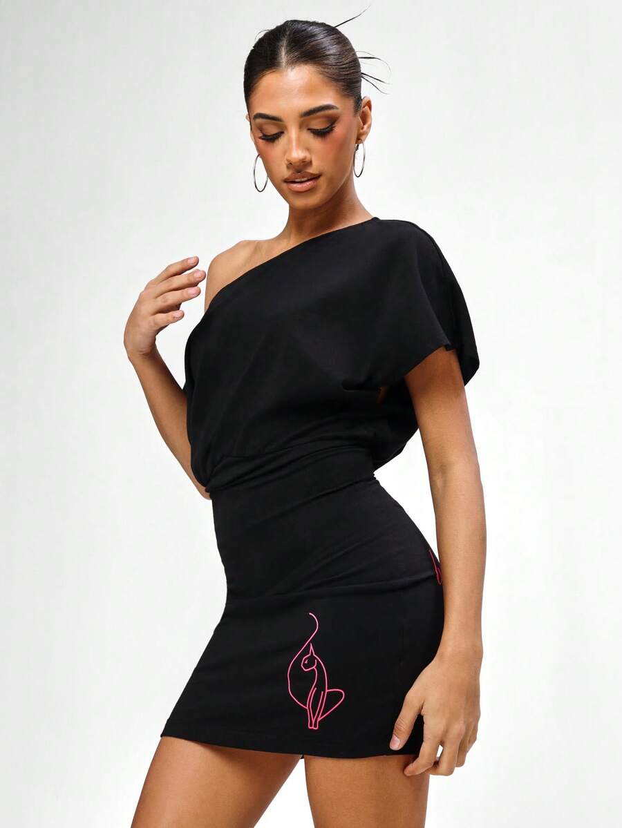 BABYPHAT Vestido mini ajustado con hombros caídos, detalles en rosa, cuello asimétrico y mangas cortas para fiesta, salida nocturna - Negro - Ver 1