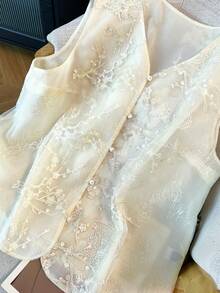 GlowEve CURVE 大码女式新款中国风复古刺绣背心，无袖衬衫 - 杏色 - 查看 7