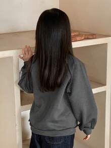 DAZY Young Girls Round Neck Knit Fleece Printed Sweatshirt, Fall - Dark Grey - View 4