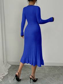 Selianne 撞色V领纽扣前褶优雅长袖毛衣连衣裙 - 藍色 - 查看 2