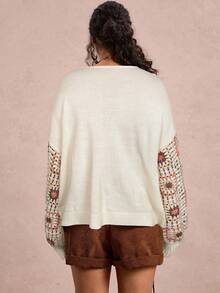 Freevana Áo khoác cardigan tay dài cổ tròn đính nút trang trí cỡ lớn - Màu be - Xem 2