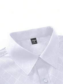 Manfinity Mode 男士时尚休闲商务通勤立领纯色长袖衬衫，男士正装衬衫，男士纯色衬衫。适合日常穿着、通勤上班、外出、聚会，可搭配西裤或西装出席派对、婚礼、蜜月等场合。可作为礼物送给儿子、丈夫、男友、父亲。秋季白色领衬衫，男士正装白衬衫，商务休闲男士衬衫，男士白色正装衬衫 - 白色 - 查看 5