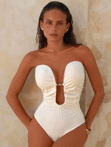 Swim Chiccia 女士纯色深V领褶皱珍珠装饰连体泳衣，春夏款 - 白色 - 查看 3