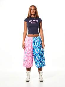 SUMWON WOMEN Áo thun trẻ em tay ngắn họa tiết Atlanta 1990 có cổ tròn và dáng ôm vừa vặn - Xanh đậm - Xem 5