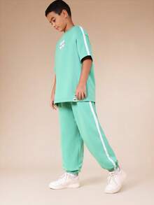SUMWON Boys Oversized Mint Green T-Shirt And Jogger Set With White Side Stripe Details And Mixed Graphic Text Print Casual Vacation - Green - View 5