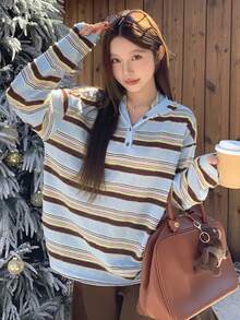 DAZY 蓝色条纹长袖连帽T恤，宽松轻盈超大款上衣 - 彩色 - 查看 4