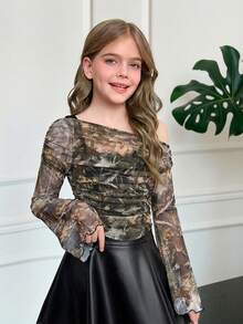 SHEIN Tween Girl Tie-Dye Asymmetric One-Shoulder Bell Sleeve Long Sleeve Cropped T-Shirt - Army Green - View 1