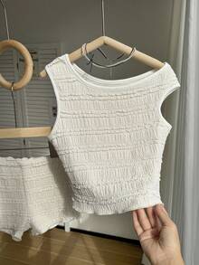 Conjunto de top corto sin mangas acanalado y shorts con volantes de cintura alta, estilo bohemio y campestre, de tela ligera y transpirable, para verano, vacaciones en la playa, almuerzos casuales y uso diario. - Beis - Ver 1