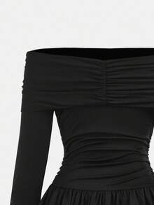 SHEIN 女童新款秋季露肩荷叶边连衣裙 女童黑色荷叶边下摆迷你连衣裙 黑色长袖连衣裙 女童可爱泡泡裙 - 黑色 - 查看 4