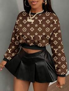 Slaydiva Women's Drop Shoulder Long Sleeve Cropped Sweatshirt/Fall Clothes For Women/Winter Clothes For Women/Long Sleeve Tops/Back To School/Y2k Clothes/Streetwear/Valentine's Day/Avant-Garde Logo Graphic - Multicolor - View 5