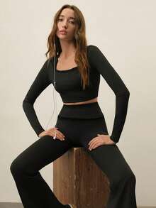 With My Calm 两件套 + 常规长袖喇叭裤运动服，吸湿排汗面料，荷叶边装饰，基础款，黑色，运动服，健身，瑜伽，健身房套装 - 黑色 - 查看 1