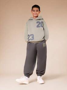 SUMWON Ensemble sweat-shirt à capuche et jogging pour préadolescents avec imprimé de numéros au centre de la poche avant, capuche, taille élastique, poignets côtelés