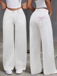 SHEIN Quần jeans ống đứng cạp thấp màu trắng rách rưới thêu nơ cho nữ tuổi teen, quần jeans boyfriend thường ngày, quần nữ mùa đông, dịp năm mới, Giáng sinh, quần trắng cho đêm giao thừa, phong cách đường phố vintage, thoải mái và đa năng, phù hợp cho nữ 13-16 tuổi, thích hợp đi học, ở nhà và du lịch, quần jeans ống rộng đa năng có túi vá, thích hợp cho Lễ Tạ ơn. - trắng - Xem 5
