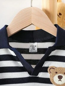 SHEIN 男婴夏季时尚黑色卡其色条纹V领短袖上衣搭配同色系无腰短裤套装，展现绅士风范。男婴休闲短袖夏季套装，T恤条纹短袖带口袋，适合室内外日常穿着，新生儿男婴皆宜。 - 藏蓝色 - 查看 8